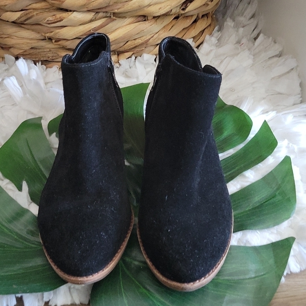 Alex marie black leather upper ankle booties size 6M - Picture 2 of 9